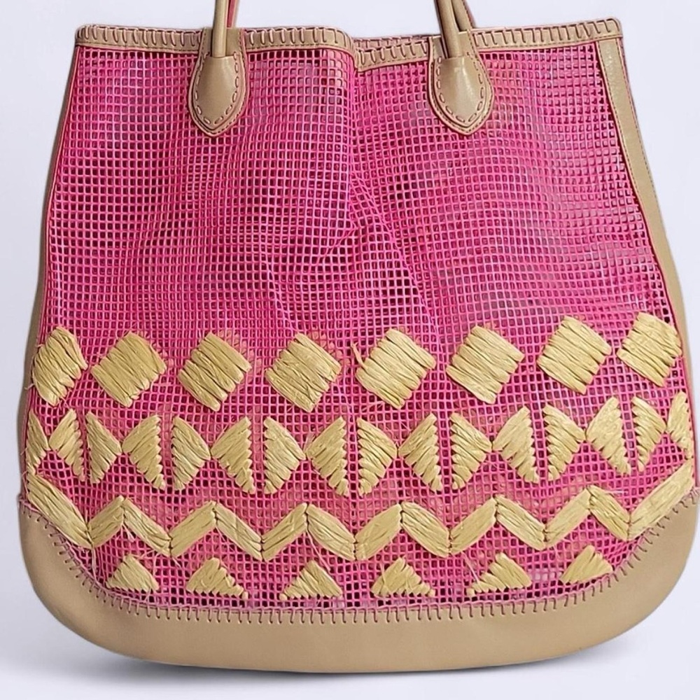 Henri Bendel Pink Raffia Mesh Tote Bag – Summer Beach Travel HB Charm - Picture 6 of 8